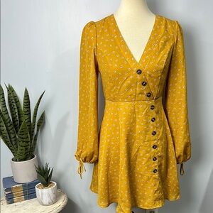 ❄️ Vestique Yellow Fit and Flare Long Sleeve Dress Size Small